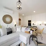 아파트 Stylish 2Br Apt W- Pool & Gym, Steps To Ria Formosa