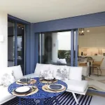 Stylish 2Br Apt W- Pool & Gym, Steps To Ria Formosa 아파트