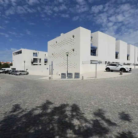 Casas Do Jardim Azul Poente By Portugal Hideaway تافيرا