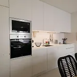 Stylish 2Br Apt W- Pool & Gym, Steps To Ria Formosa * טאווירה