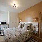 דירה Stylish 2Br Apt W- Pool & Gym, Steps To Ria Formosa *