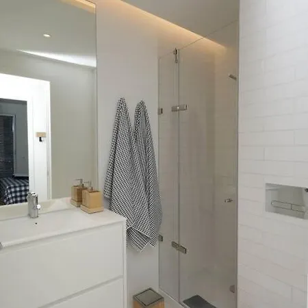 Apartman Stylish 2br W- Pool & Gym, Steps To Ria Formosa Tavira