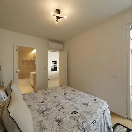 Stylish 2br W- Pool & Gym, Steps To Ria Formosa *