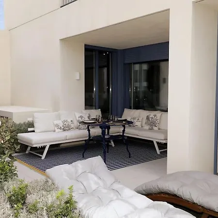 Stylish 2br W- Pool & Gym, Steps To Ria Formosa