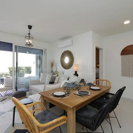 Stylish 2br W- Pool & Gym, Steps To Ria Formosa Apartman Tavira